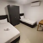 Airport Gal Olivais Conforto, Terraco E Localizacao Premium Nos Olivais Гостевой дом Лиссабон