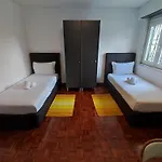 Airport Gal Olivais Conforto, Terraco E Localizacao Premium Nos Olivais Гостевой дом