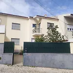 Airport Gal Olivais Conforto, Terraco E Localizacao Premium Nos Olivais Konukevi *