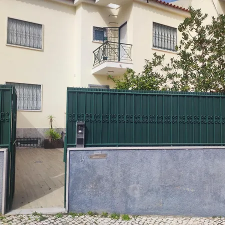 Airport Gal Olivais Conforto, Terraco E Localizacao Premium Nos Olivais Affittacamere Lisbona