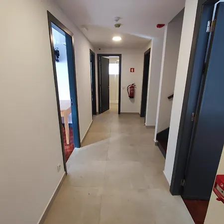 Airport Gal Olivais Conforto, Terraco E Localizacao Premium Nos Olivais Guest house